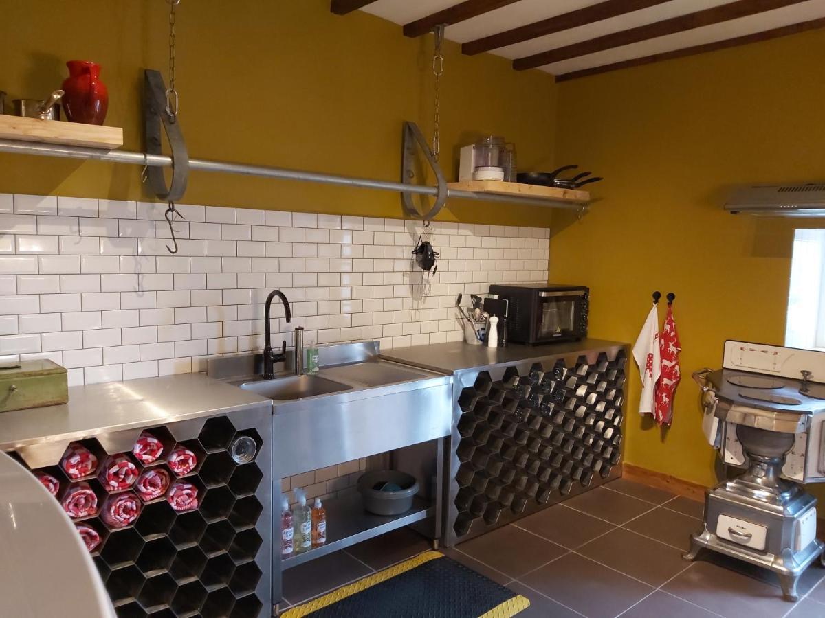 Urciers La Maison Du Cerf מראה חיצוני תמונה