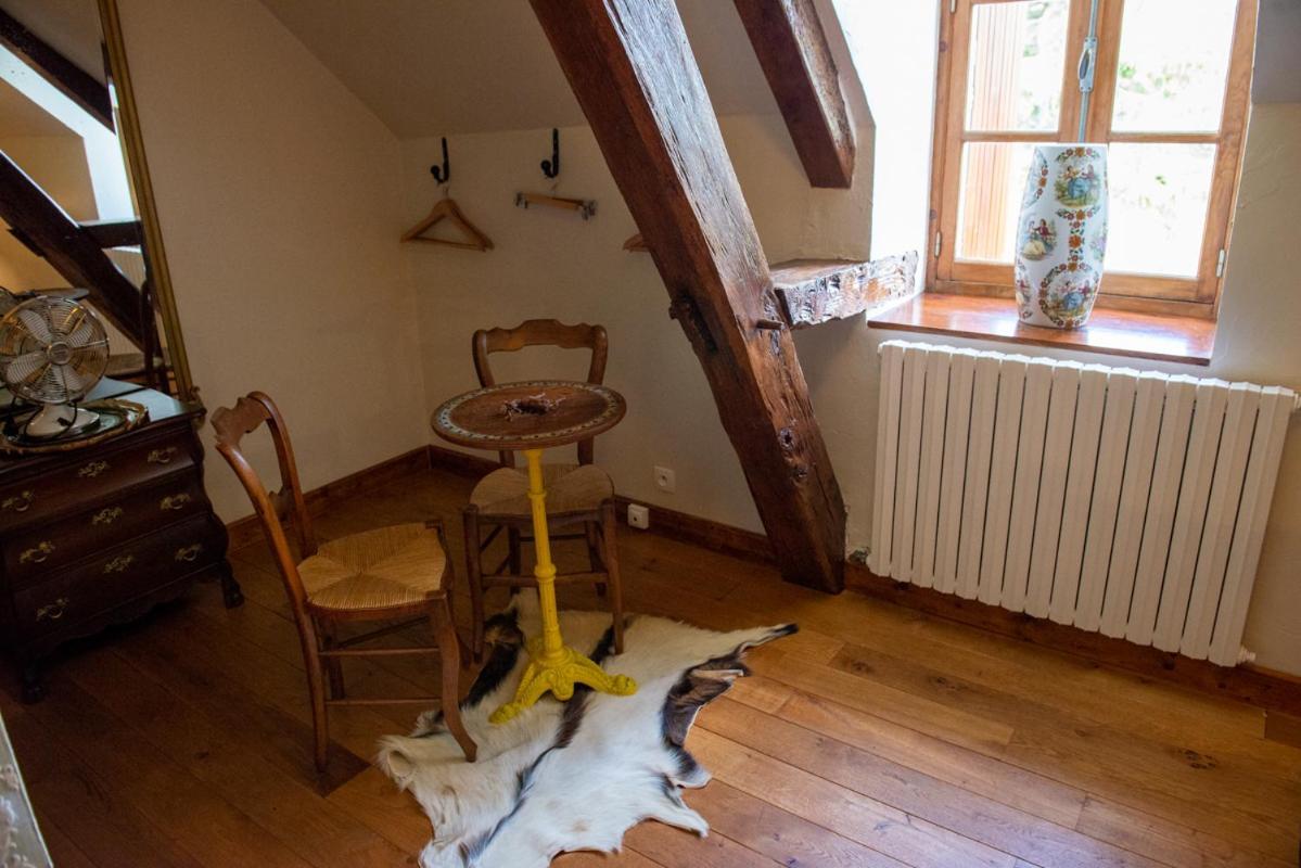 Urciers La Maison Du Cerf מראה חיצוני תמונה